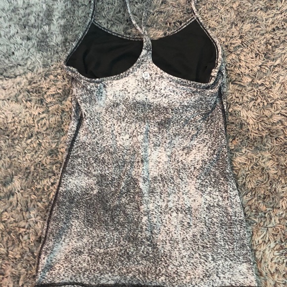 Lululemon tank - Picture 2 of 3